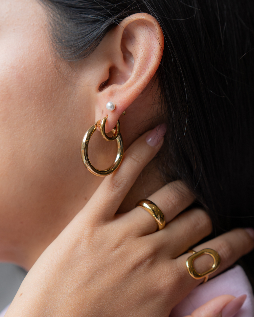 Small Essentials Hoops Earrings